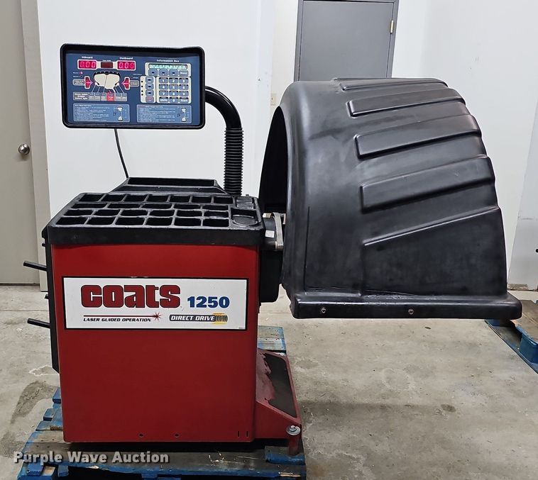 image for item IO9817 Coats 1250  tire balancer