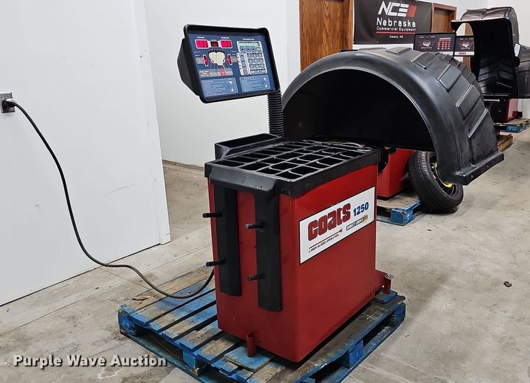 image for item IO9817 Coats 1250  tire balancer