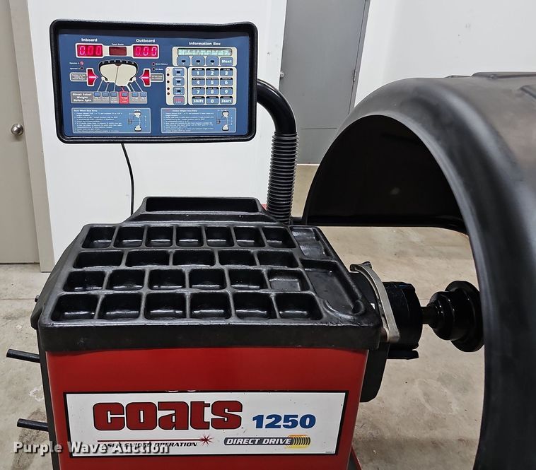 image for item IO9817 Coats 1250  tire balancer