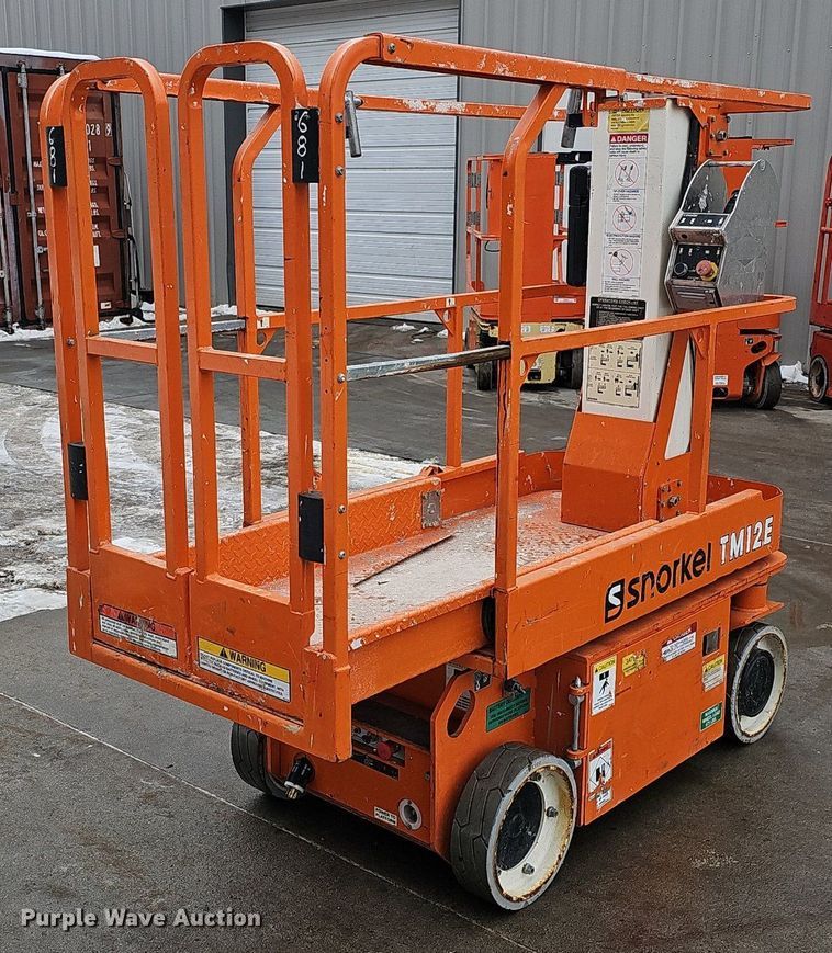 image for item IO9818 2019 Snorkel TM12E vertical lift