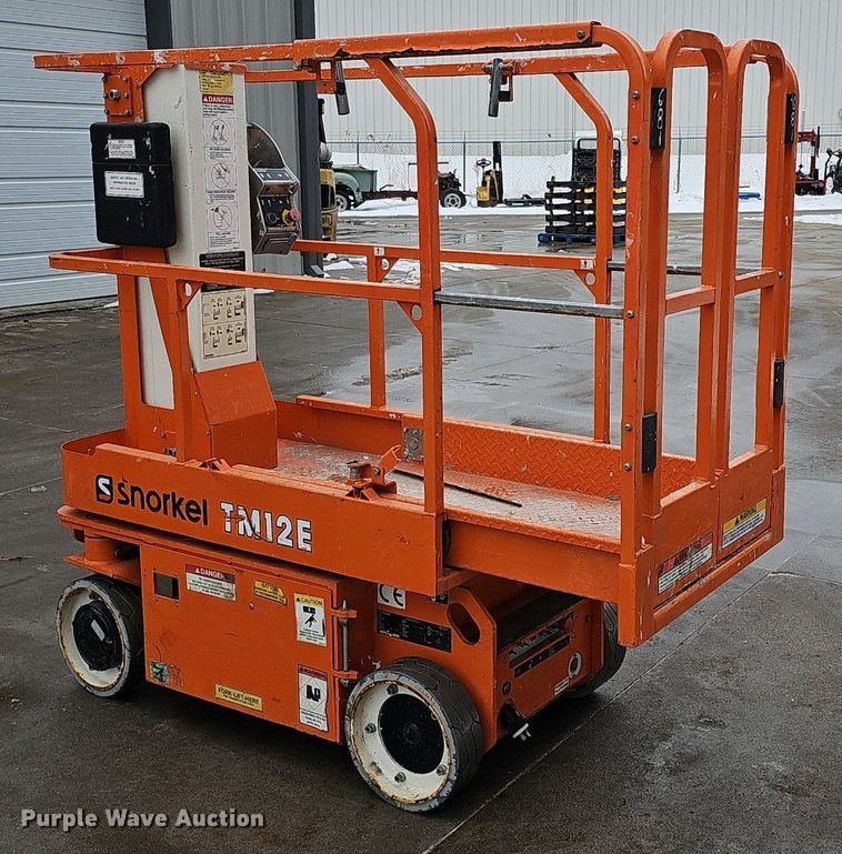 image for item IO9818 2019 Snorkel TM12E vertical lift