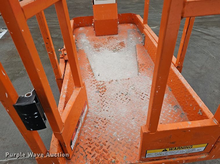 image for item IO9818 2019 Snorkel TM12E vertical lift