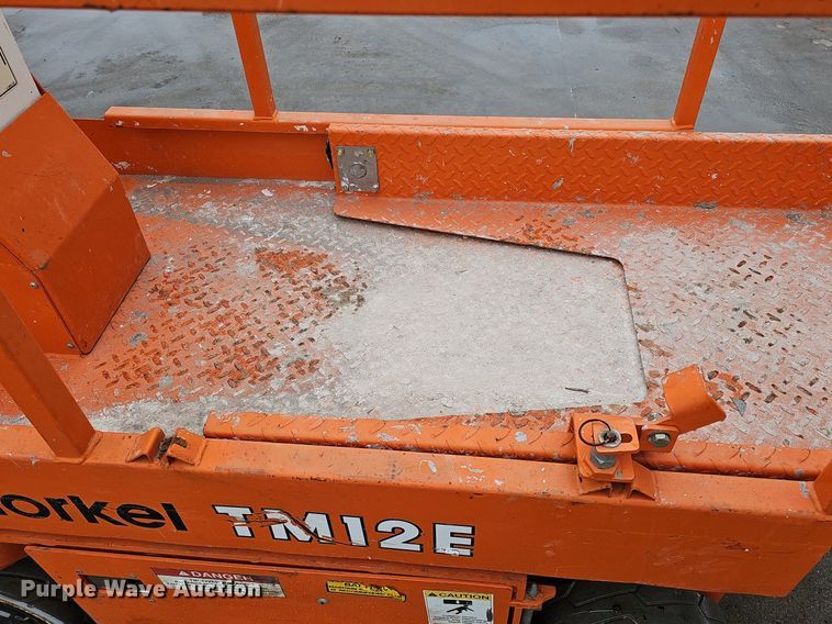 image for item IO9818 2019 Snorkel TM12E vertical lift