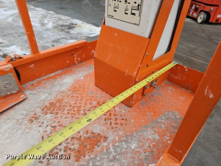 image for item IO9818 2019 Snorkel TM12E vertical lift