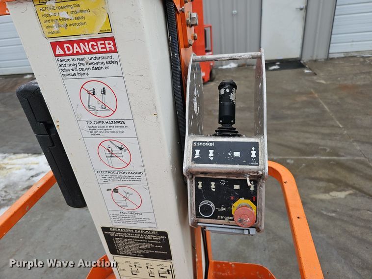 image for item IO9818 2019 Snorkel TM12E vertical lift