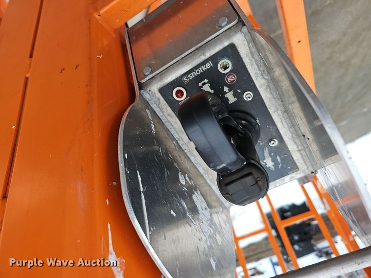 image for item IO9818 2019 Snorkel TM12E vertical lift