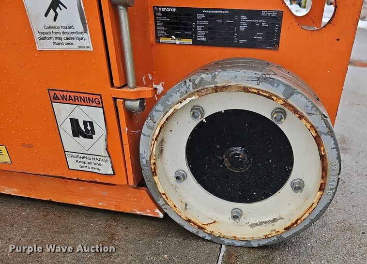 image for item IO9818 2019 Snorkel TM12E vertical lift