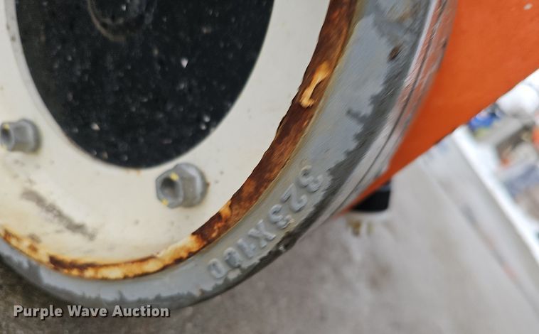 image for item IO9818 2019 Snorkel TM12E vertical lift