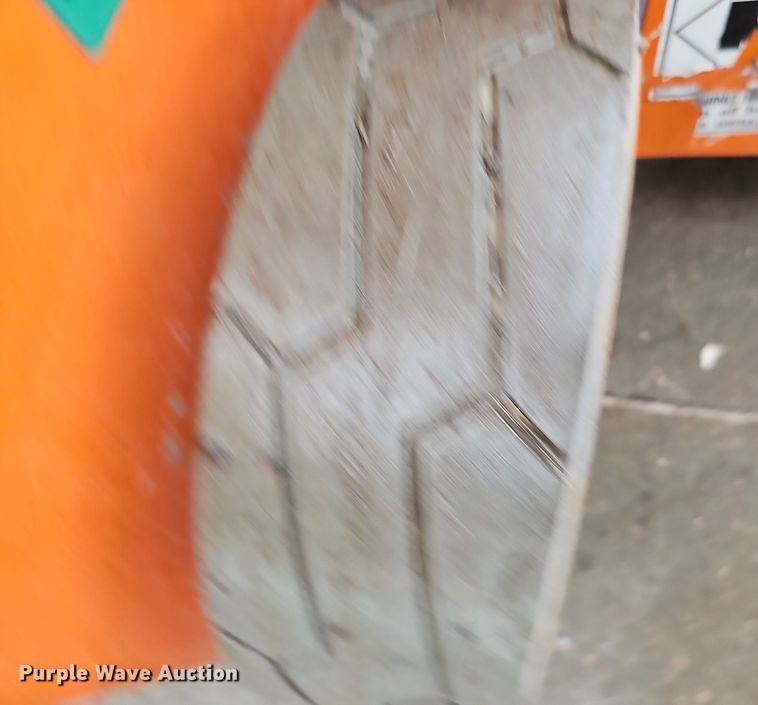 image for item IO9818 2019 Snorkel TM12E vertical lift