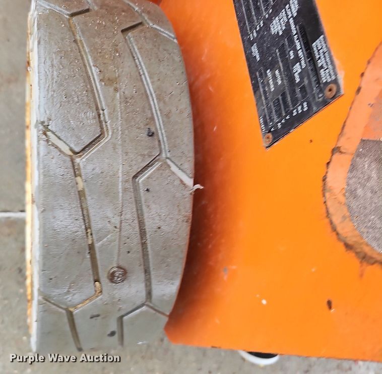 image for item IO9818 2019 Snorkel TM12E vertical lift