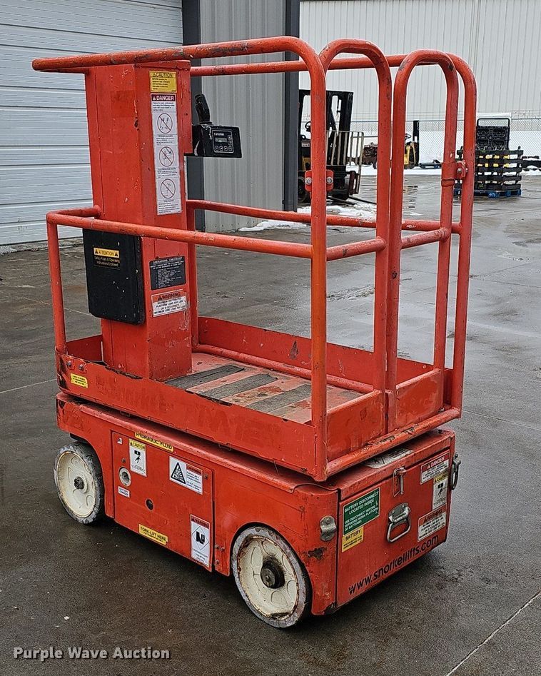 image for item IO9819 2014 Snorkel TM12 vertical lift