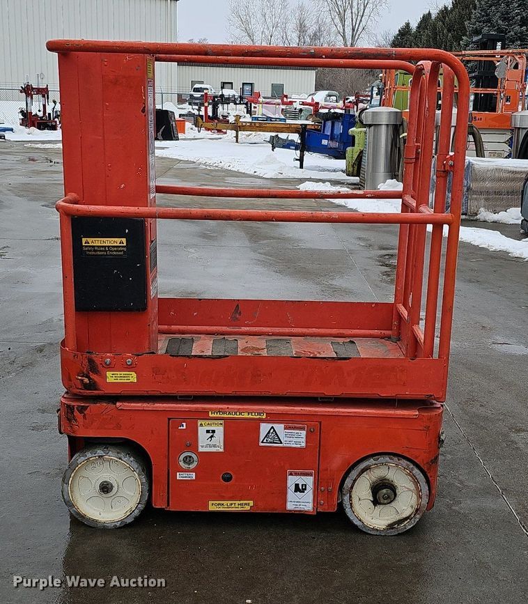 image for item IO9819 2014 Snorkel TM12 vertical lift