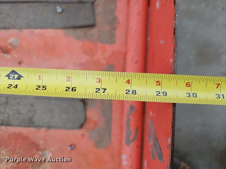 image for item IO9819 2014 Snorkel TM12 vertical lift