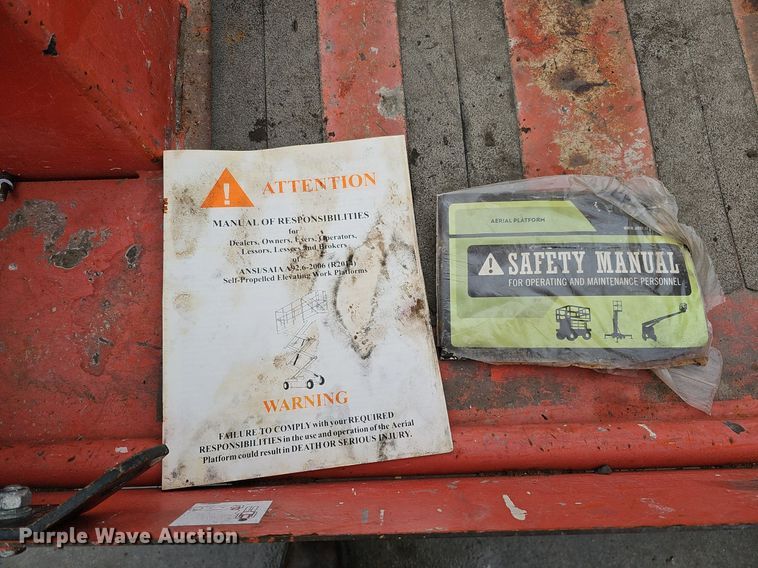 image for item IO9819 2014 Snorkel TM12 vertical lift