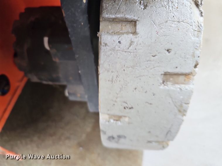 image for item IO9819 2014 Snorkel TM12 vertical lift