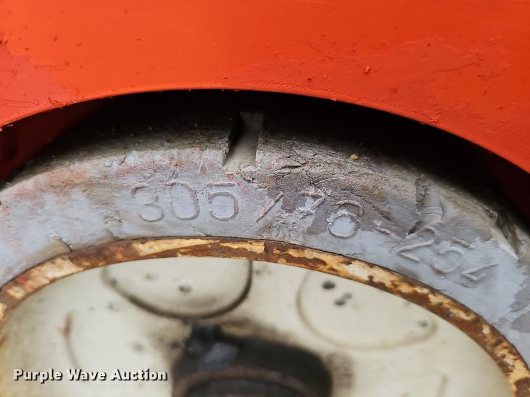 image for item IO9819 2014 Snorkel TM12 vertical lift