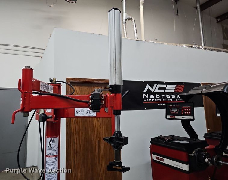 image for item IO9822 Coats X Series 70X-AH-3 rim clamp tire machine 