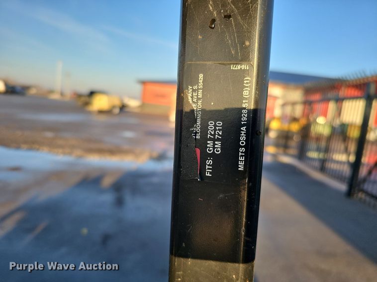 image for item IO9836 Toro  Groundsmaster 7200  ZTR lawn mower