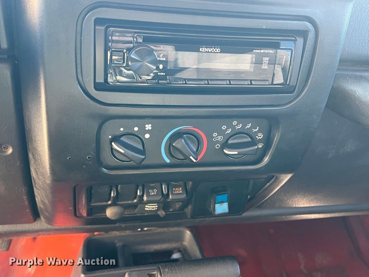 image for item JT9035 2005 Jeep  Wrangler  SUV