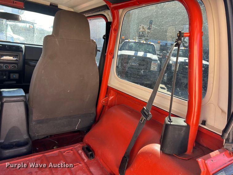 image for item JT9035 2005 Jeep  Wrangler  SUV