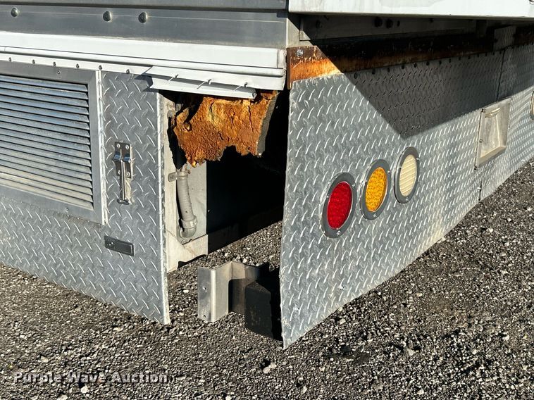 image for item KH9576 2007 GMC C7500 medical scanner truck