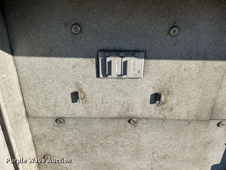 image for item KH9576 2007 GMC C7500 medical scanner truck