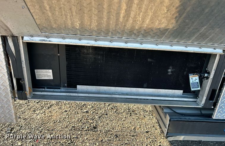 image for item KH9576 2007 GMC C7500 medical scanner truck