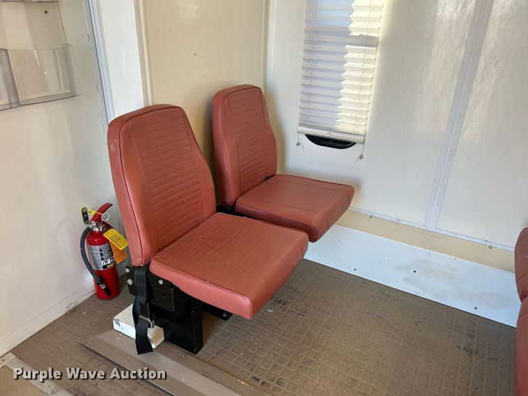 image for item KH9576 2007 GMC C7500 medical scanner truck