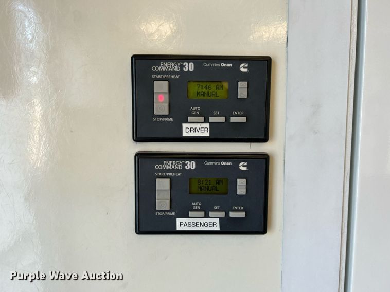 image for item KH9576 2007 GMC C7500 medical scanner truck