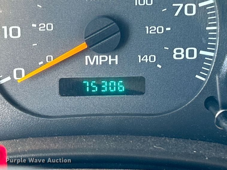 image for item KH9576 2007 GMC C7500 medical scanner truck