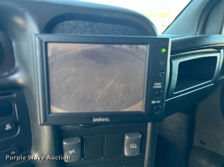 image for item KH9576 2007 GMC C7500 medical scanner truck