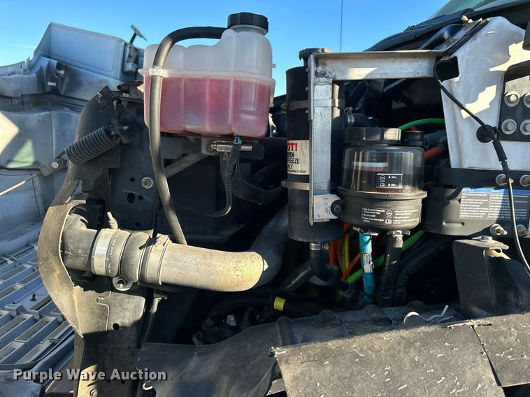 image for item KH9576 2007 GMC C7500 medical scanner truck