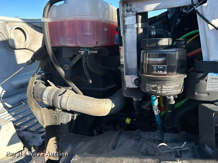 image for item KH9576 2007 GMC C7500 medical scanner truck