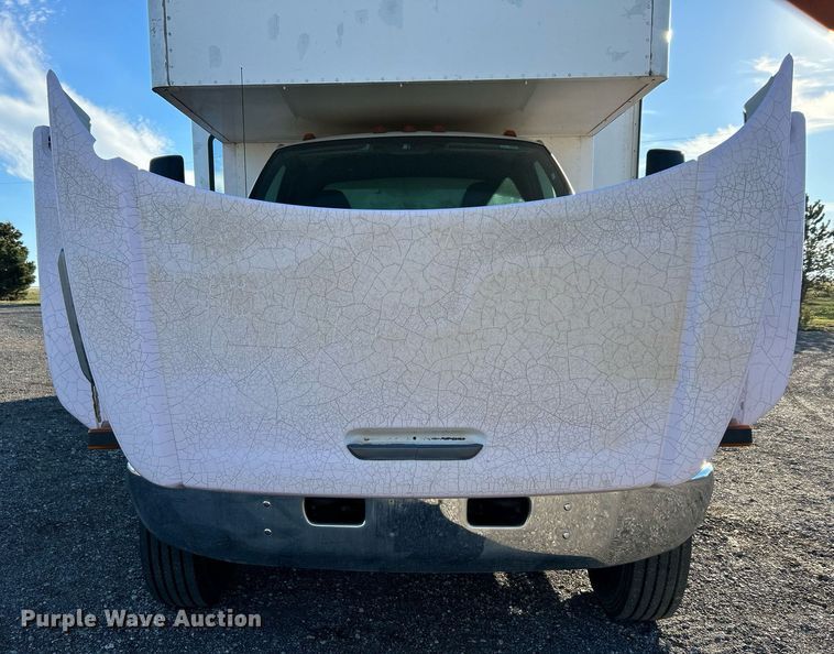 image for item KH9576 2007 GMC C7500 medical scanner truck