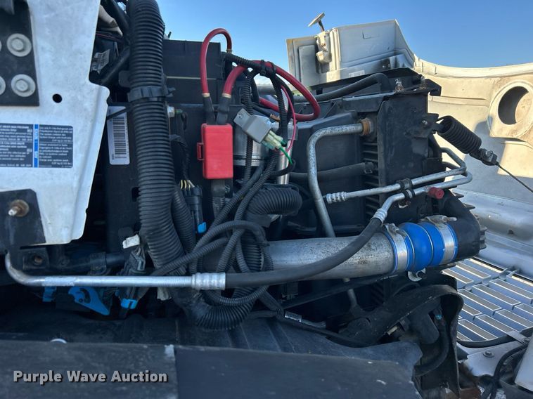 image for item KH9576 2007 GMC C7500 medical scanner truck