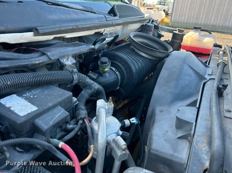 image for item KH9576 2007 GMC C7500 medical scanner truck