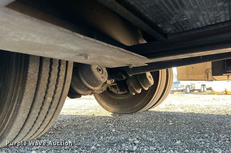 image for item KH9576 2007 GMC C7500 medical scanner truck