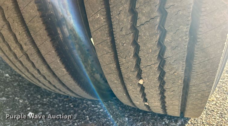 image for item KH9576 2007 GMC C7500 medical scanner truck