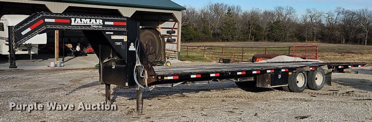 image for item LB9664 2014 Lamar GN3220 equipment trailer