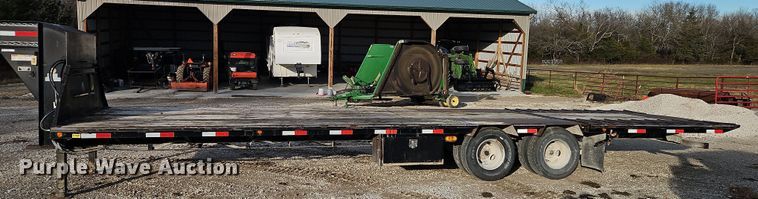 image for item LB9664 2014 Lamar GN3220 equipment trailer