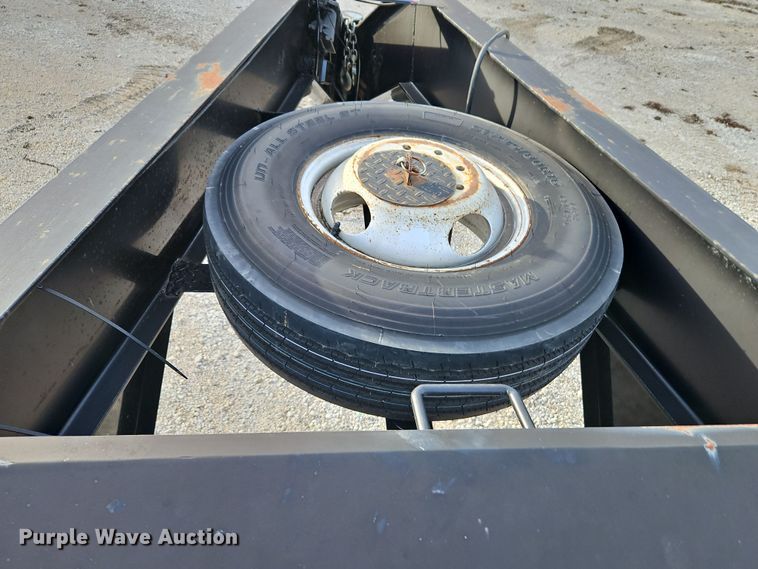 image for item LB9664 2014 Lamar GN3220 equipment trailer