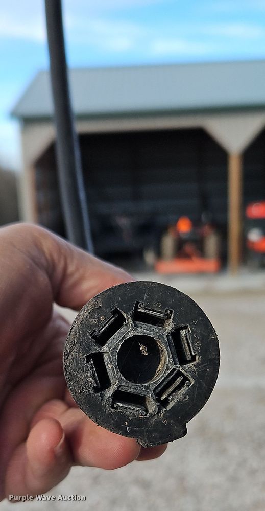 image for item LB9664 2014 Lamar GN3220 equipment trailer