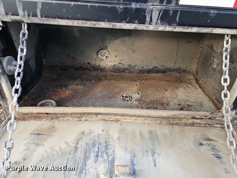 image for item LB9664 2014 Lamar GN3220 equipment trailer