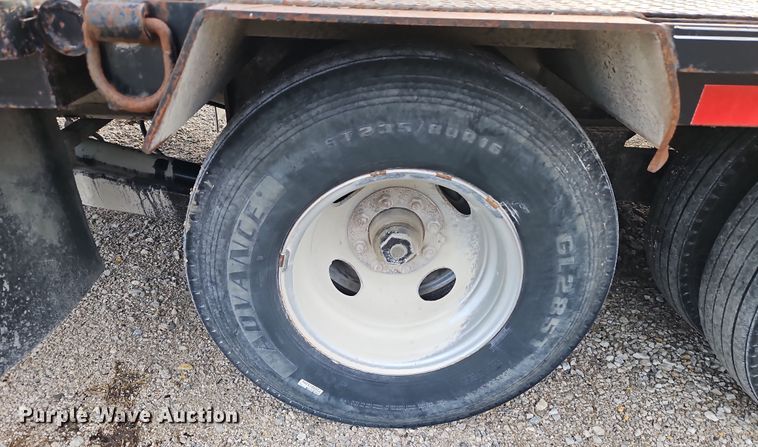 image for item LB9664 2014 Lamar GN3220 equipment trailer