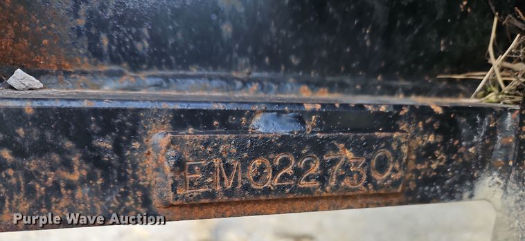 image for item LB9664 2014 Lamar GN3220 equipment trailer