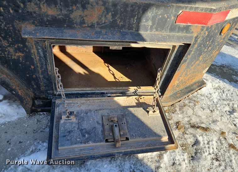 image for item LB9729 Flatbed