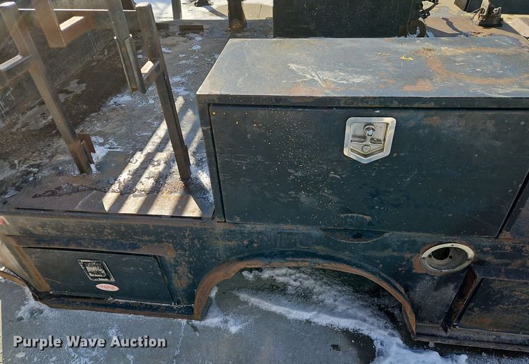 image for item LB9729 Flatbed