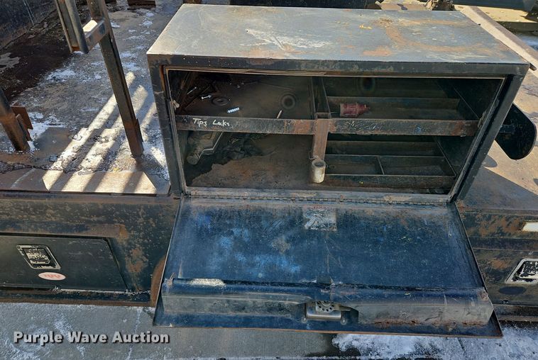 image for item LB9729 Flatbed