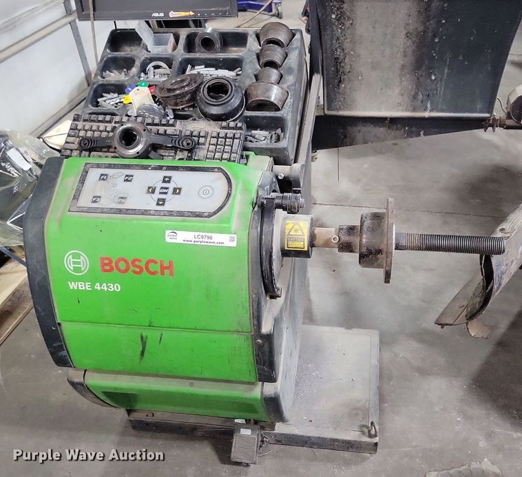 image for item LC9790 2012 Bosch WBE 4430 tire balancer