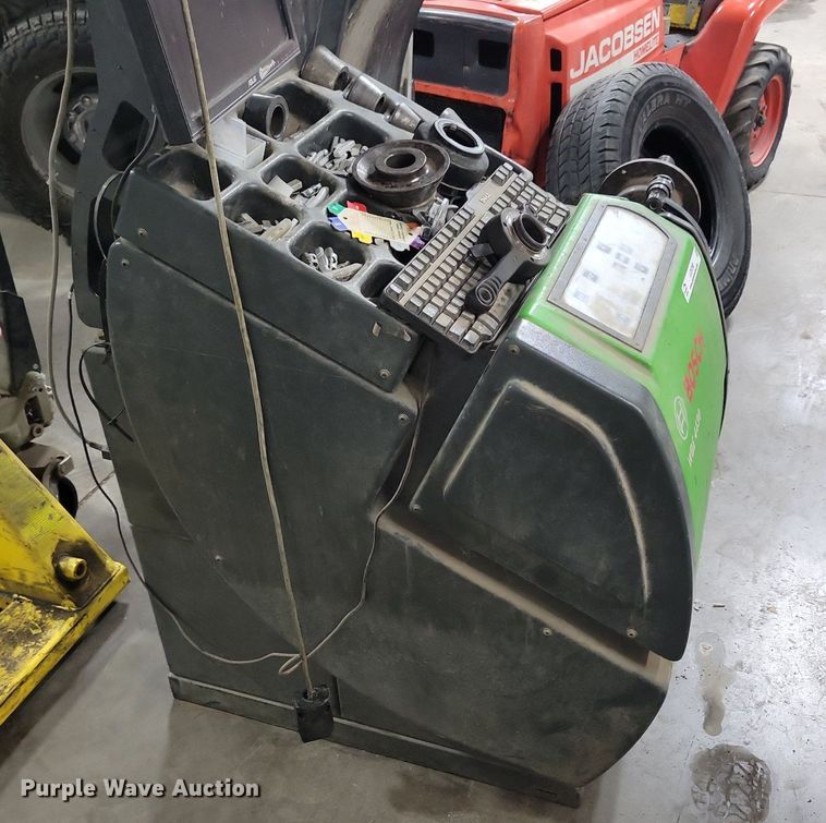 image for item LC9790 2012 Bosch WBE 4430 tire balancer